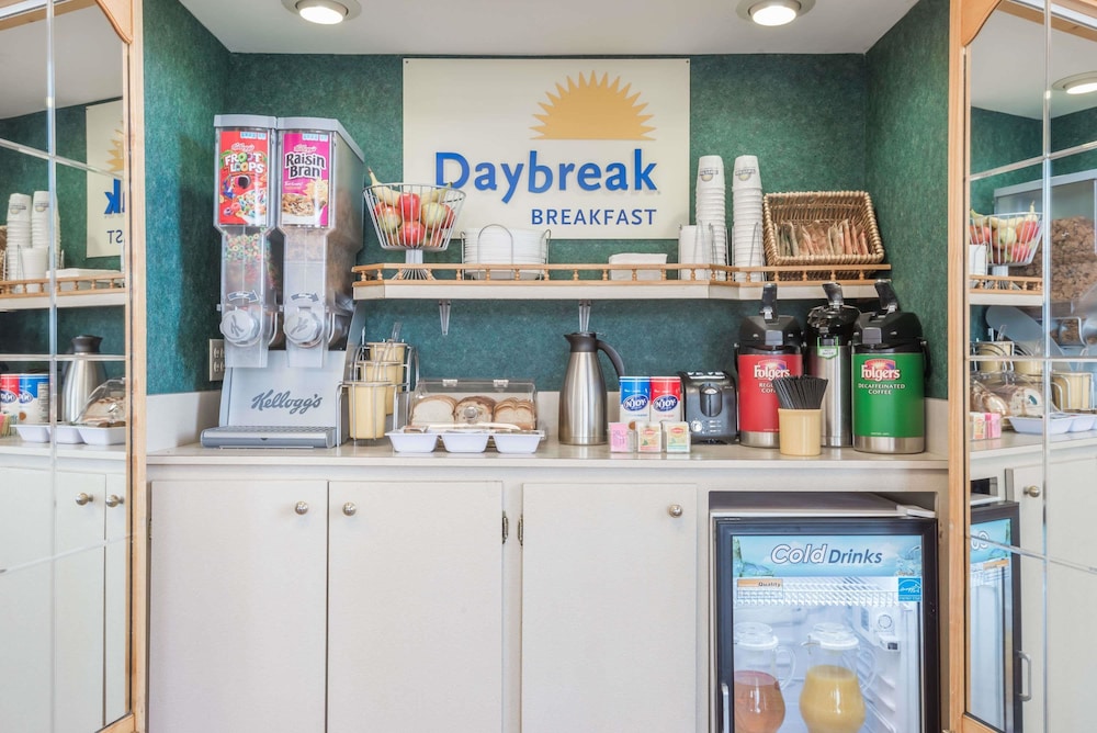 Days Inn by Wyndham Niles 21/24