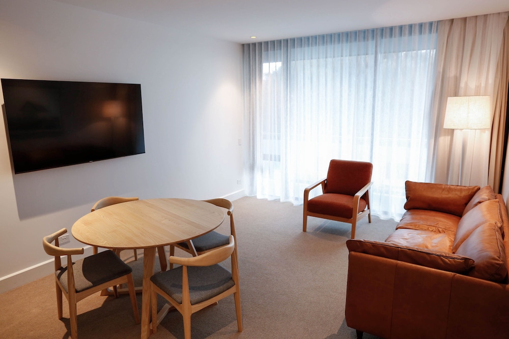 The Sands Torquay 24/50