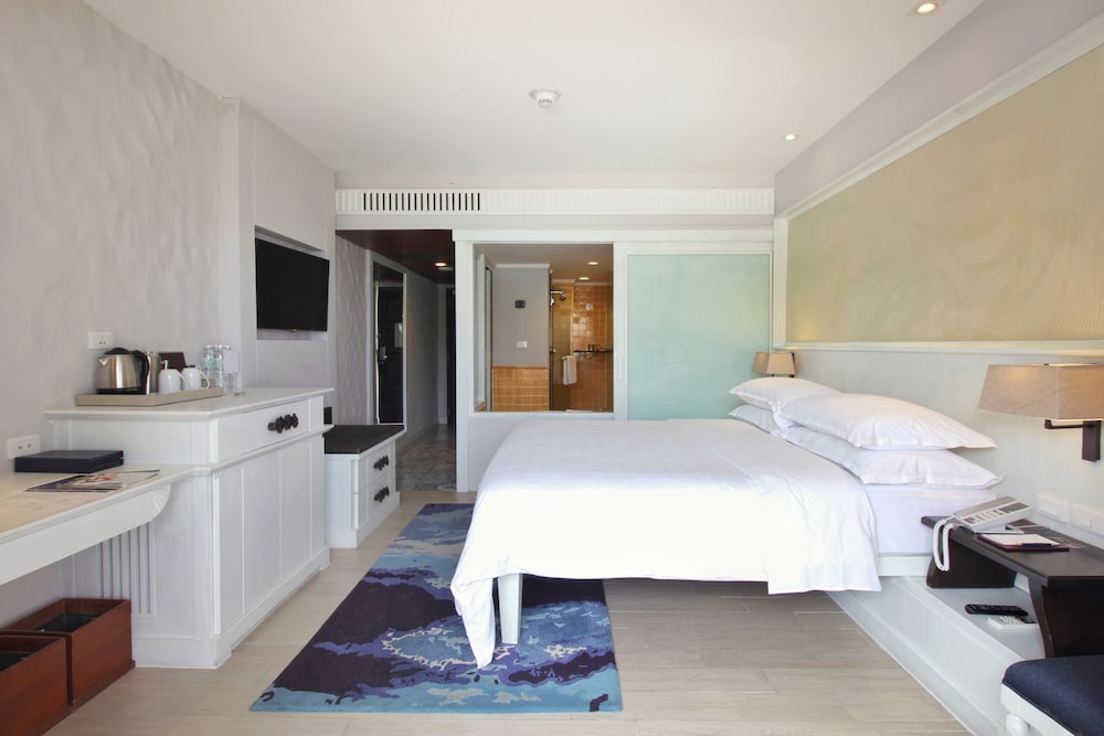 SHERATON SAMUI RESORT 9/81