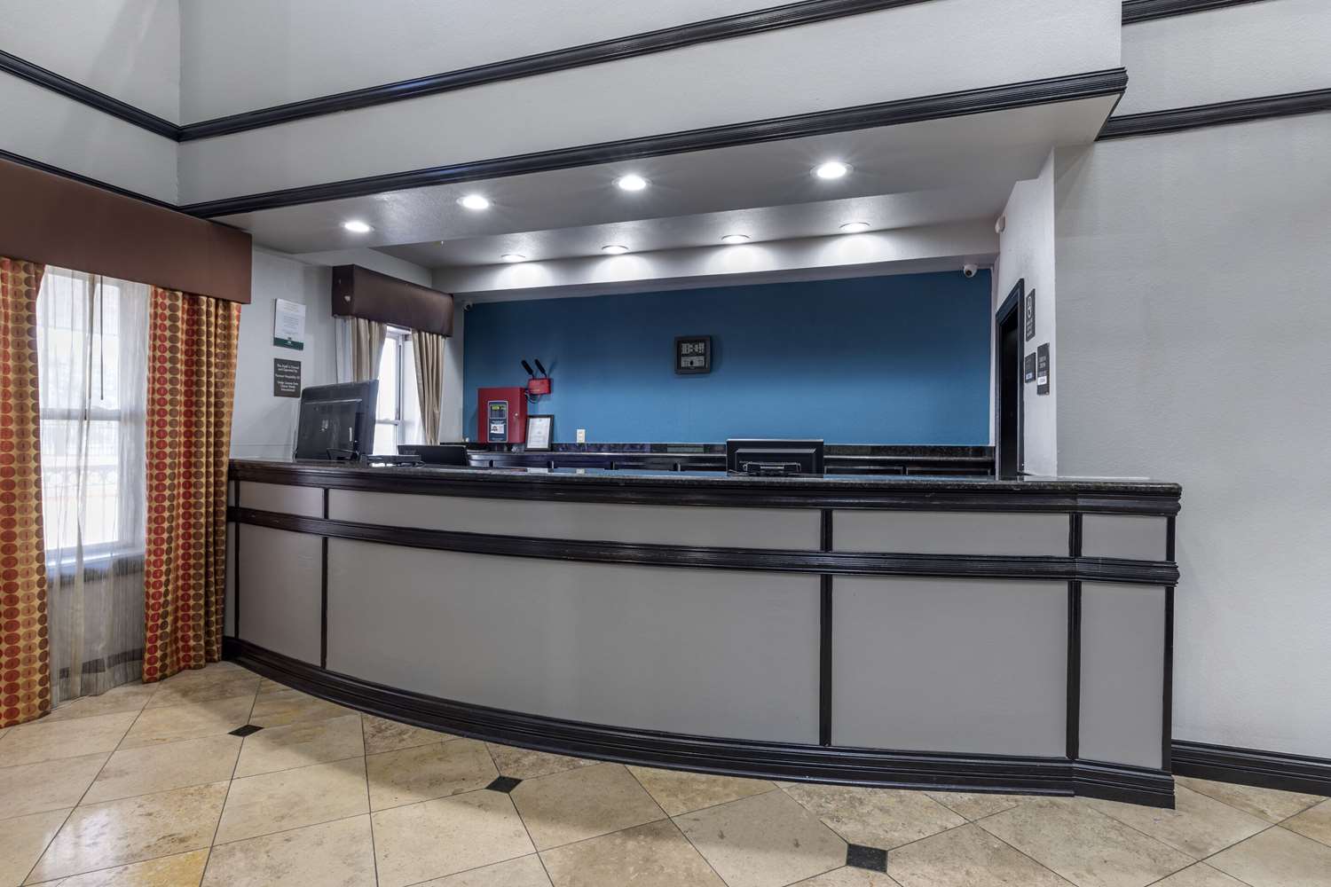 Quality Inn & Suites I-35 E-Walnut Hill 3/41