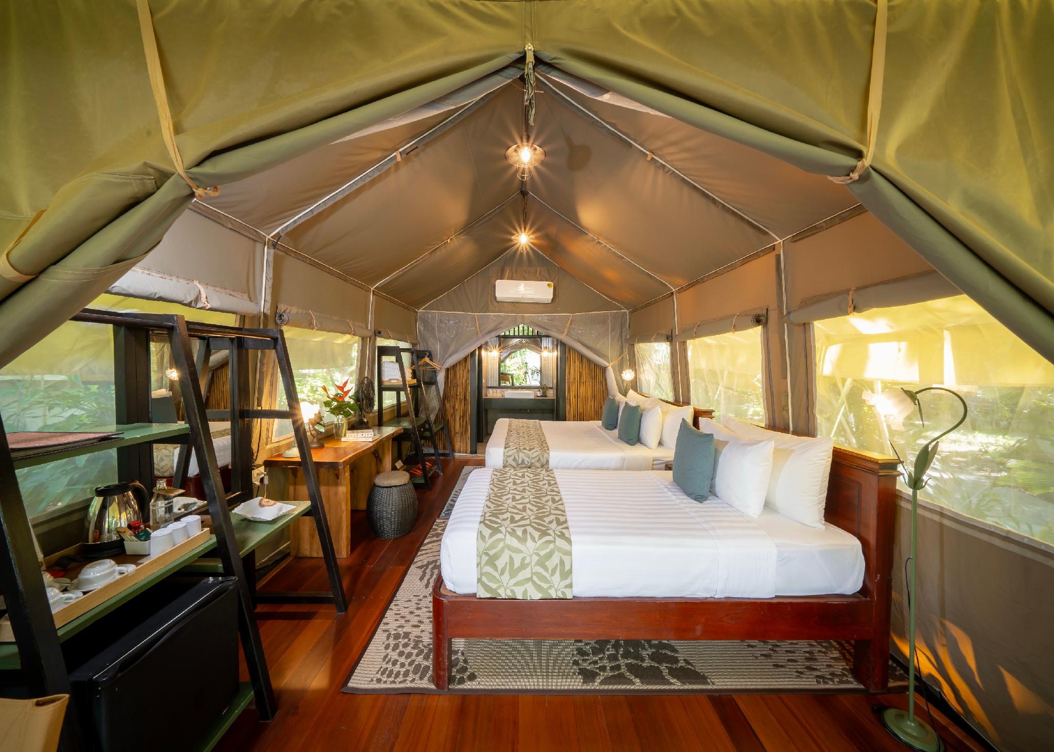 Superior, Tent, Triple