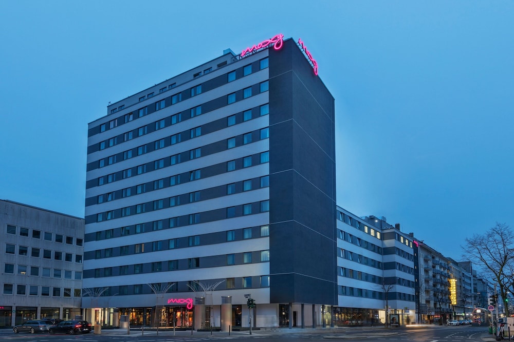 Moxy Duesseldorf City 1/50