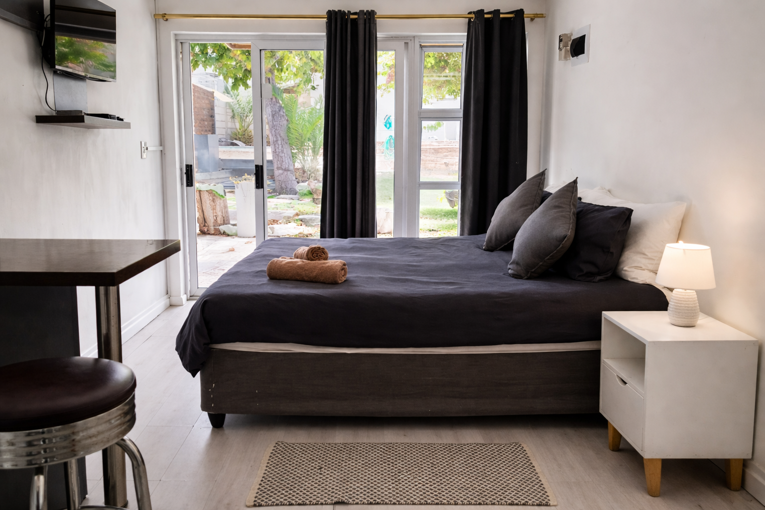 Cammys Guest House 37/47
