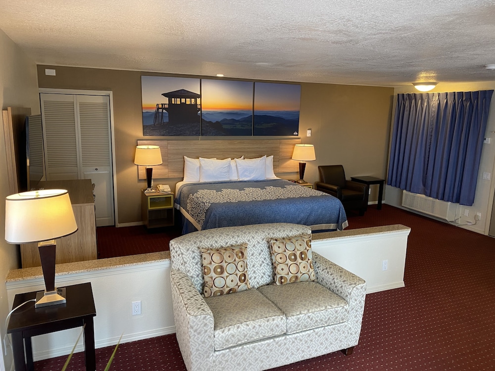 Days Inn by Wyndham Newport OR 15/20