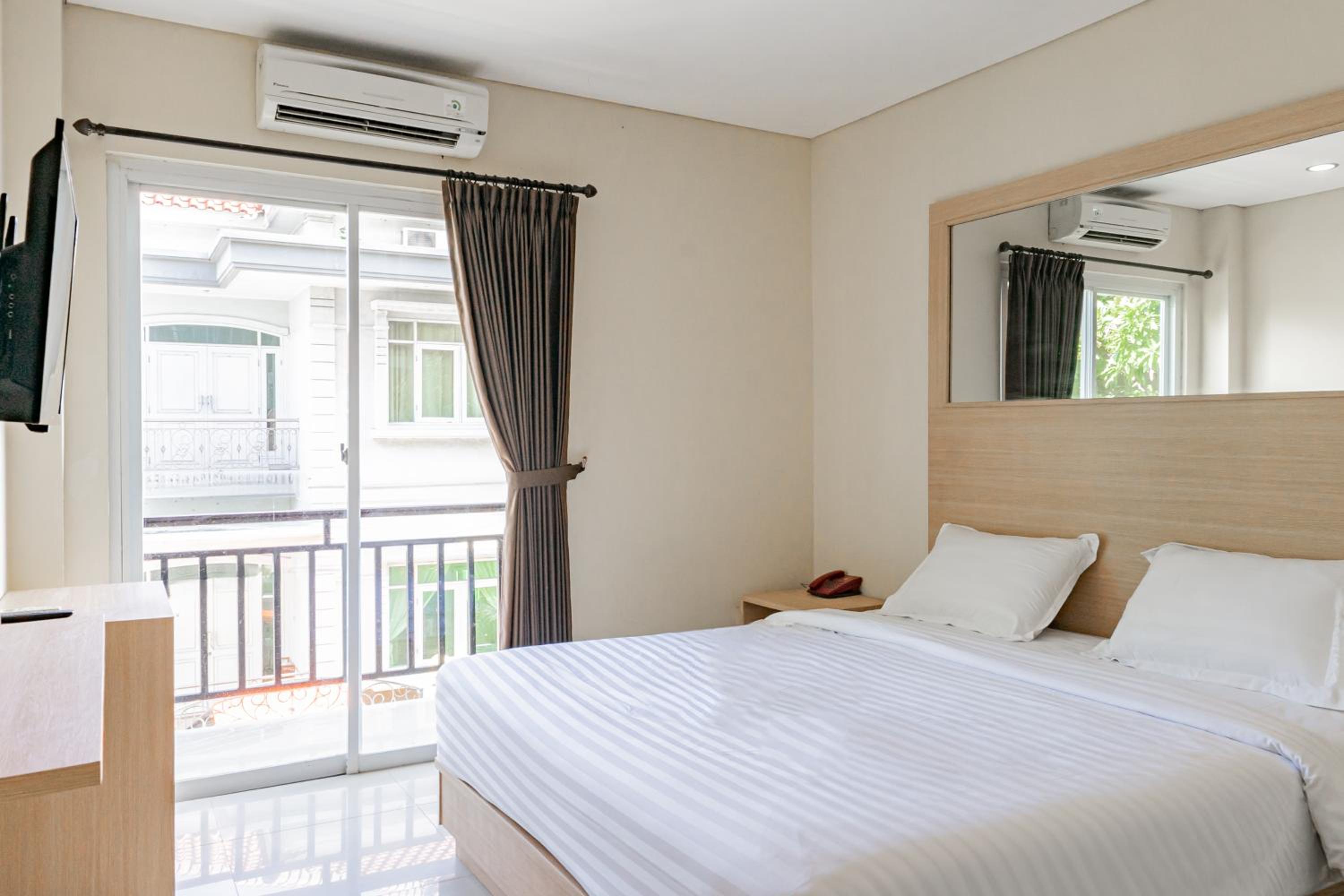 STANDARD, KING BED