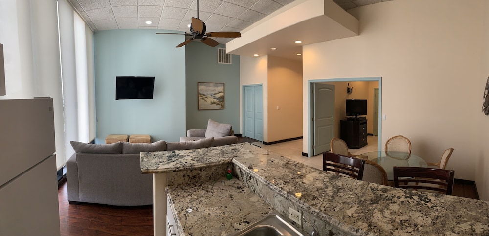Suites At Sunchase 39/49
