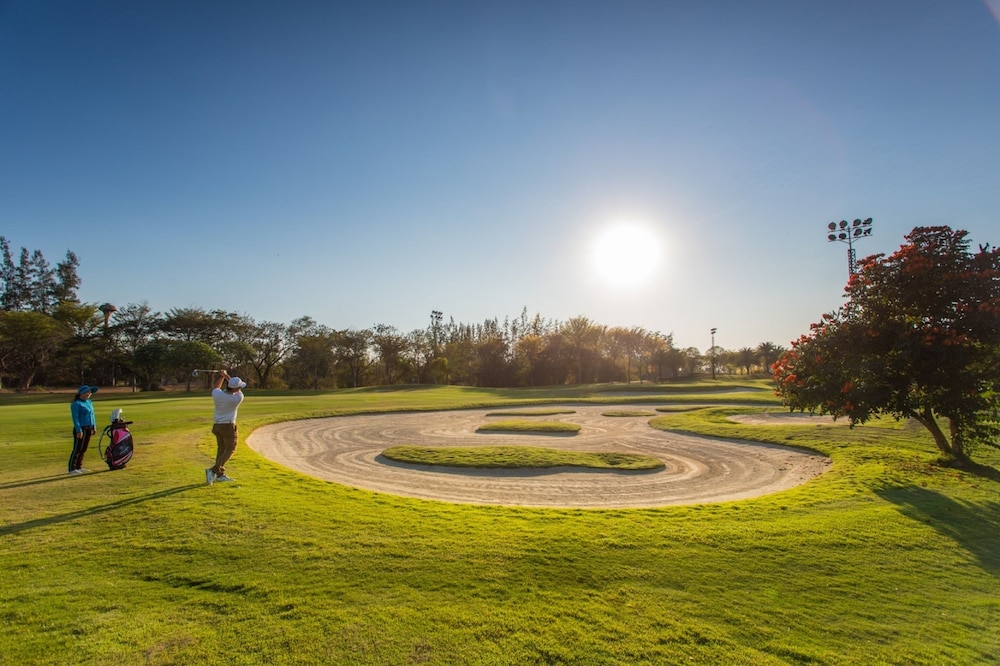Gassan Lake City Golf Club and Resort Lamphun 20/50