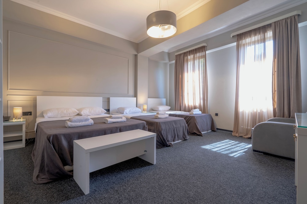 Hotel Piazza 18/50