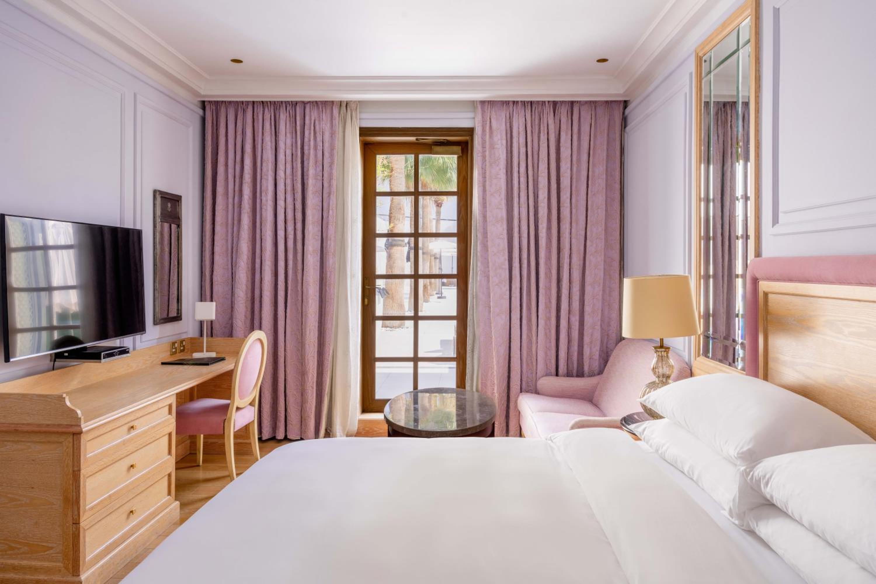 Palmyard hotel 13/50