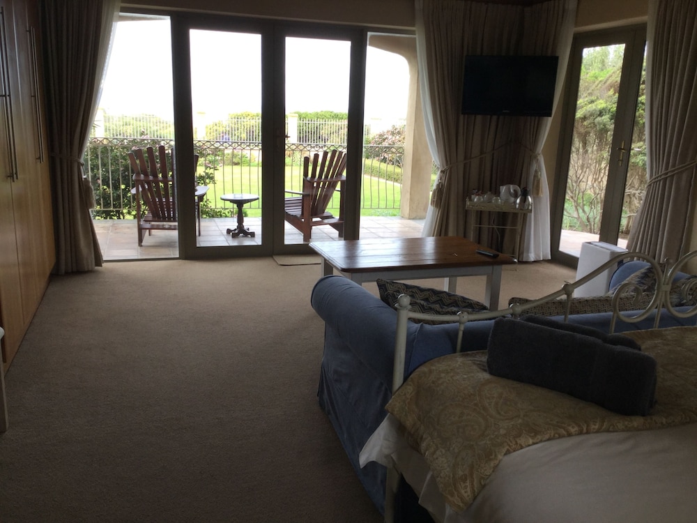 On the Cliff Guest House 15/50