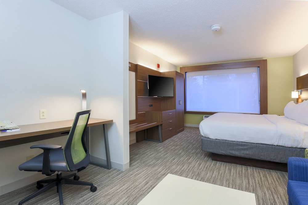 Holiday Inn Express Irondequoit 25/65