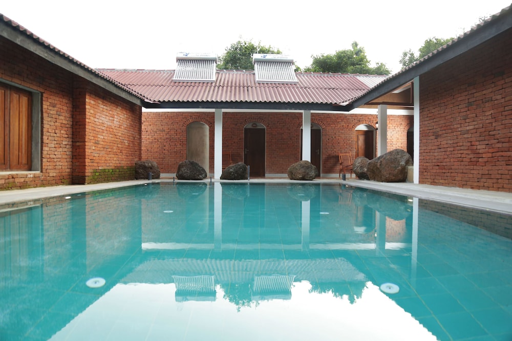 Pinthaliya Resort & Spa 28/50