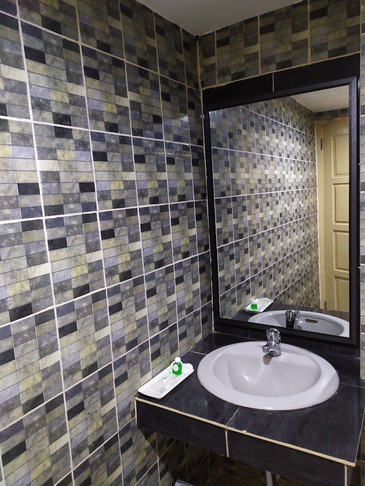 Hotel Rangkayo Basa Padang Panjang 31/36