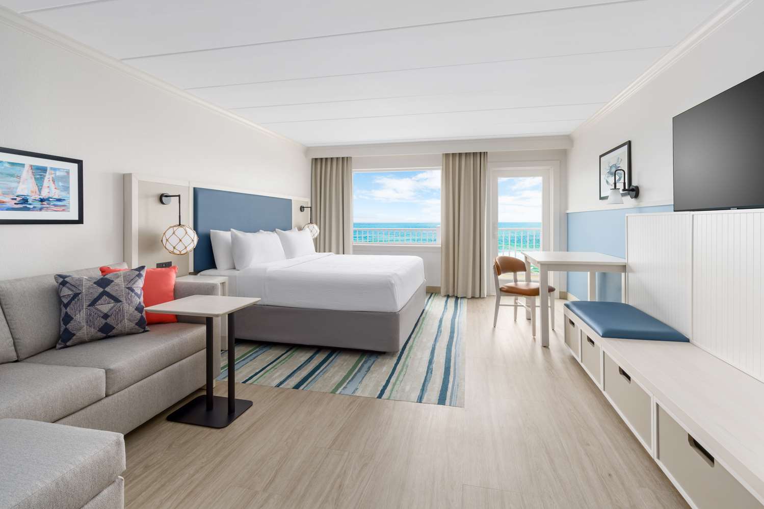 1 Bedroom, Suite, King Bed, Ocean Front