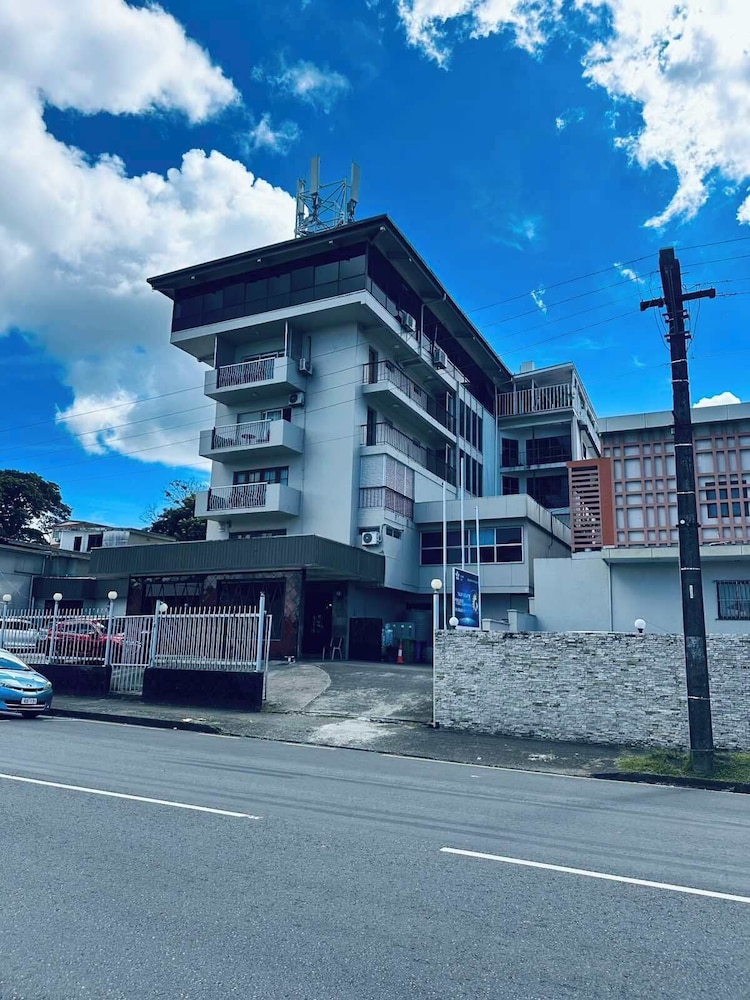 Southern Cross Hotel Fiji 2/57