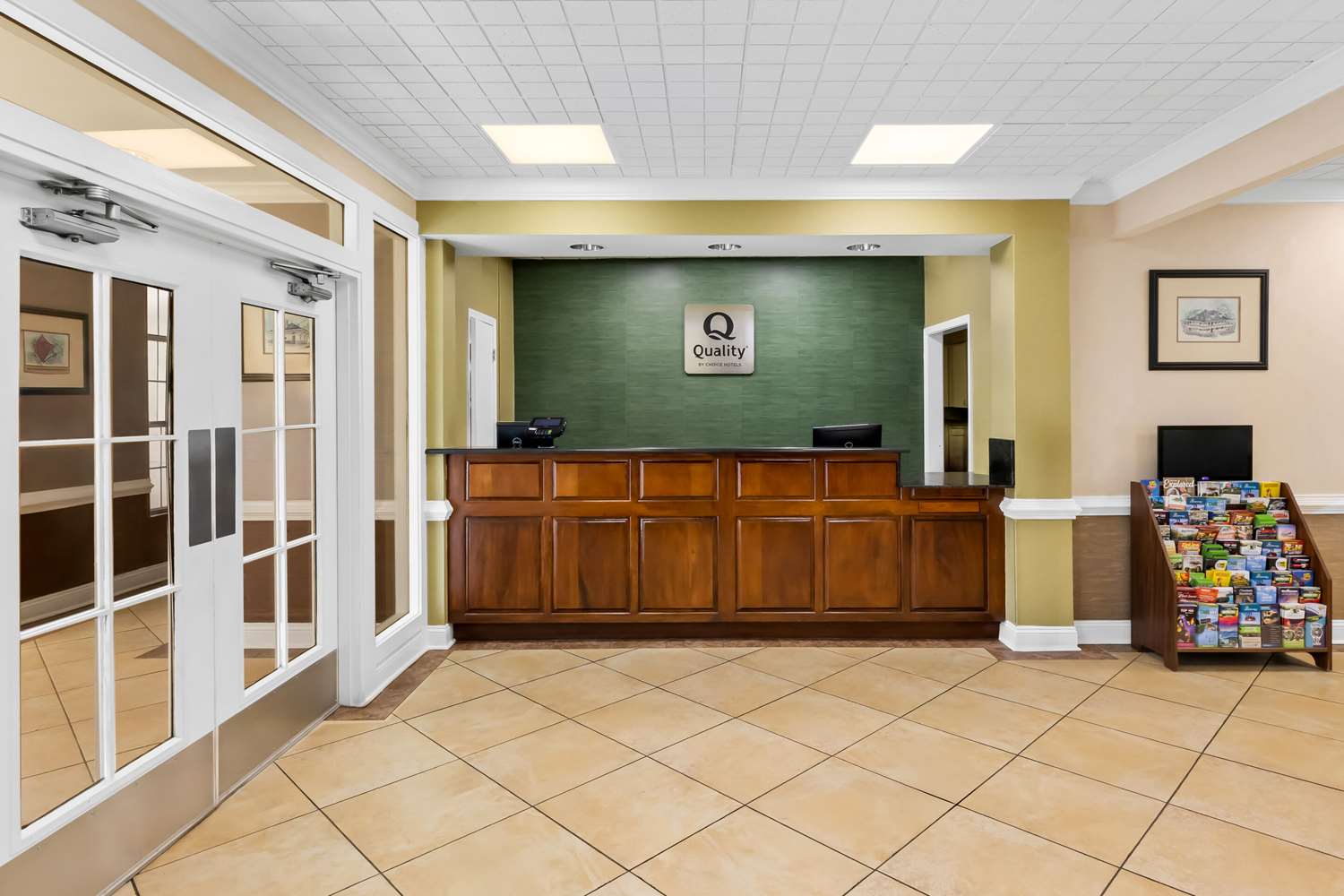 Quality Inn Fayetteville Near Historic Downtown Square 4/22