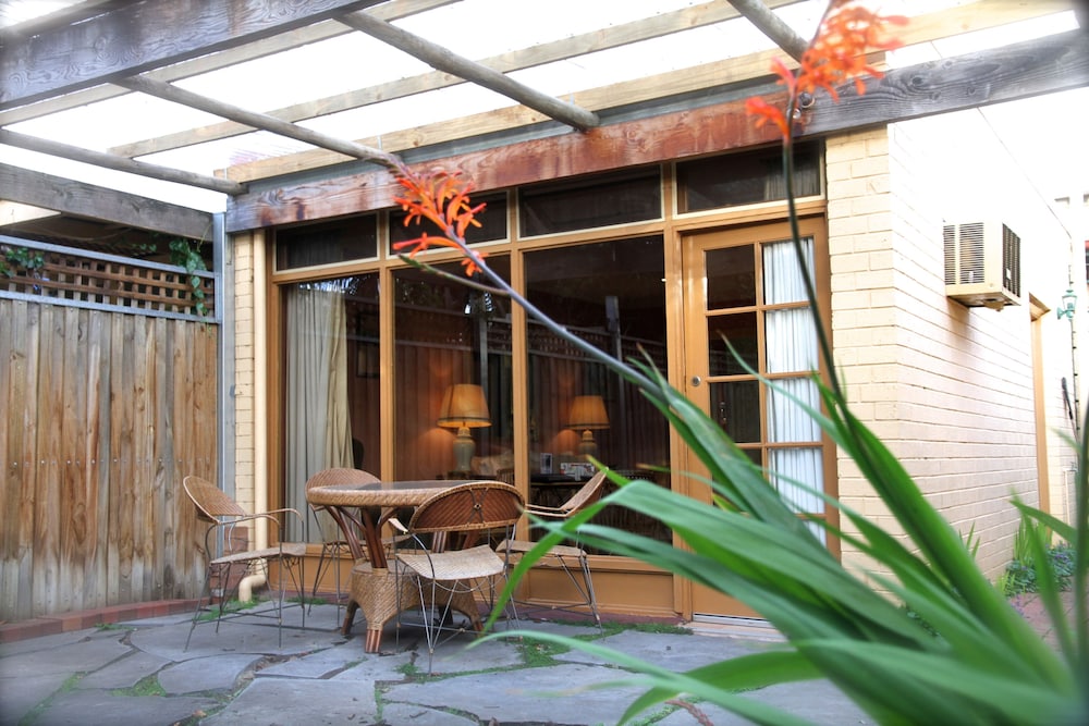 ADELAIDE HERITAGE COTTAGES AND APARTMENTS 24/53