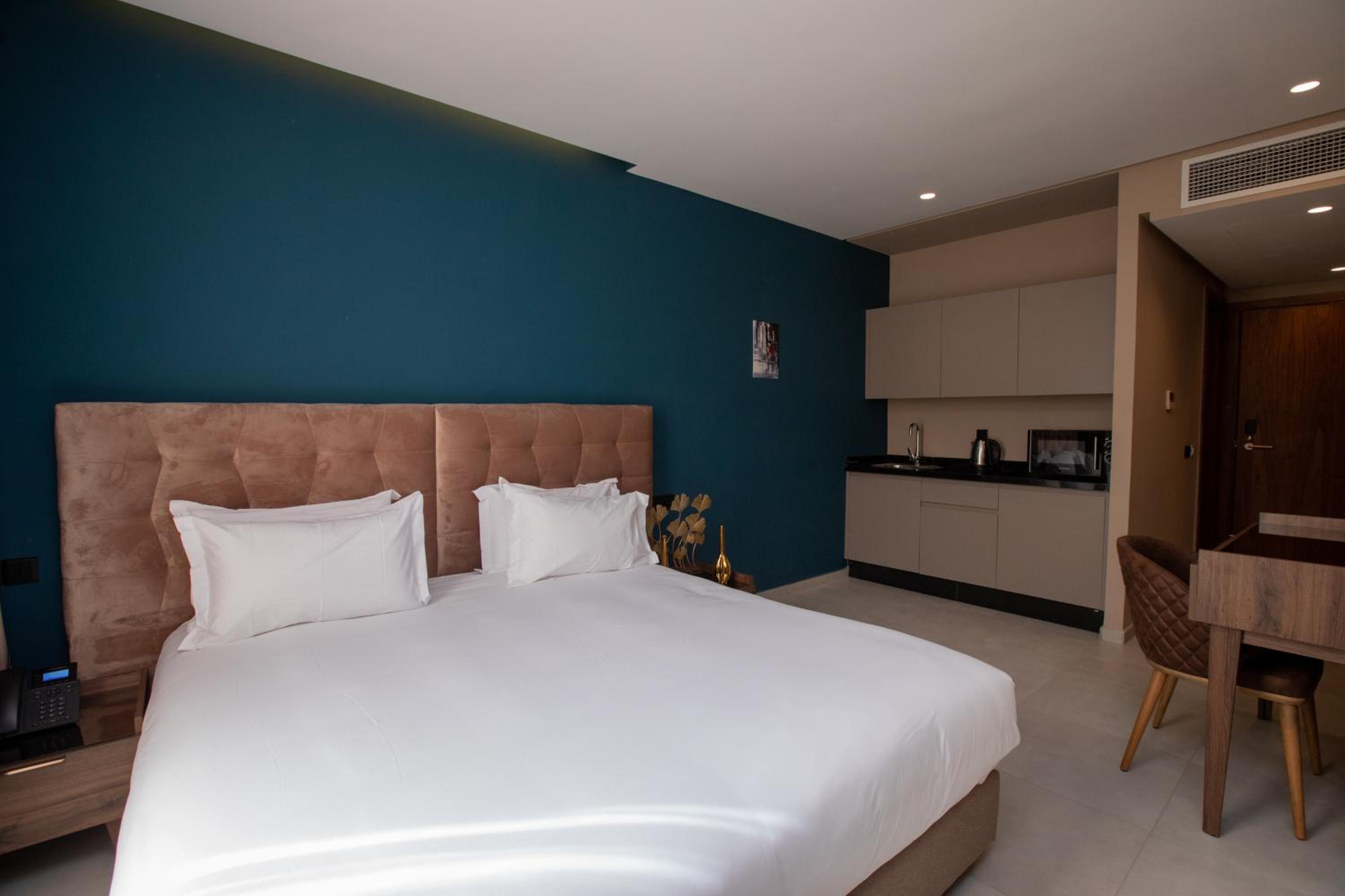 Address Hotel 24/50