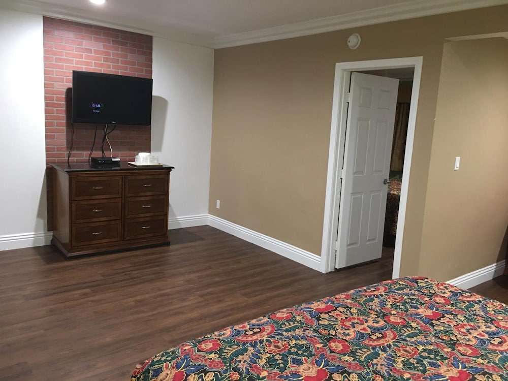 American Inn Suites Lax Airport 32/64