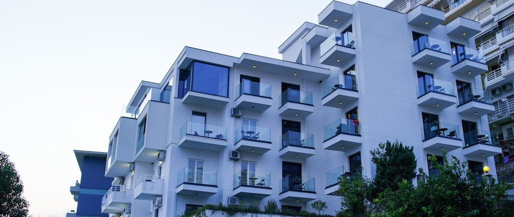 Hotel Nertili 1/50