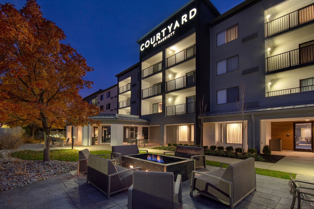 Courtyard by Marriott Cincinnati Airport 1/46
