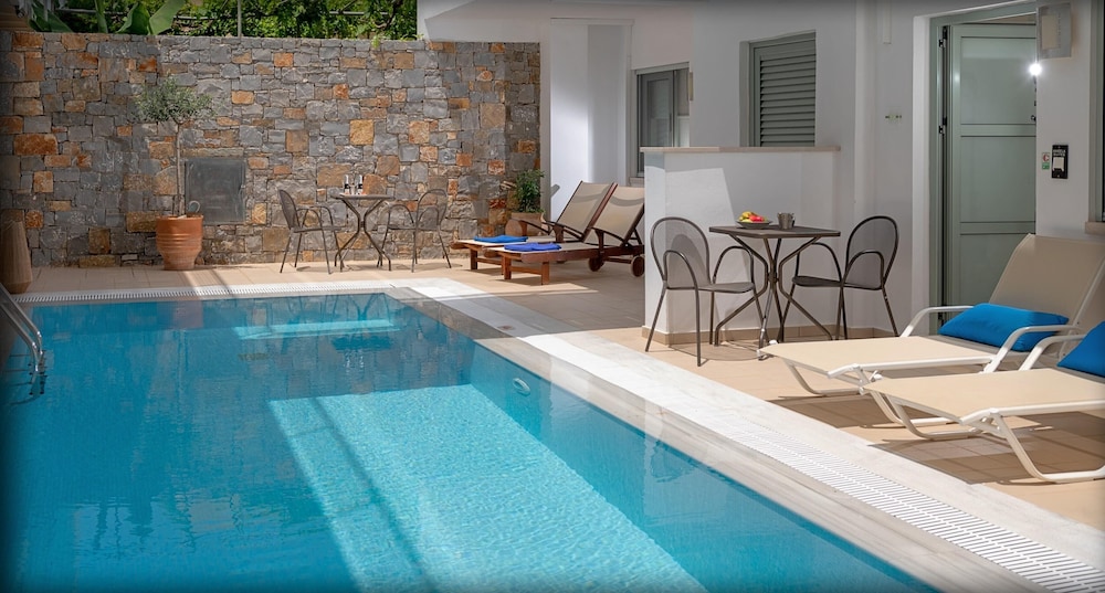 Angela Suites Boutique Hotel 33/61