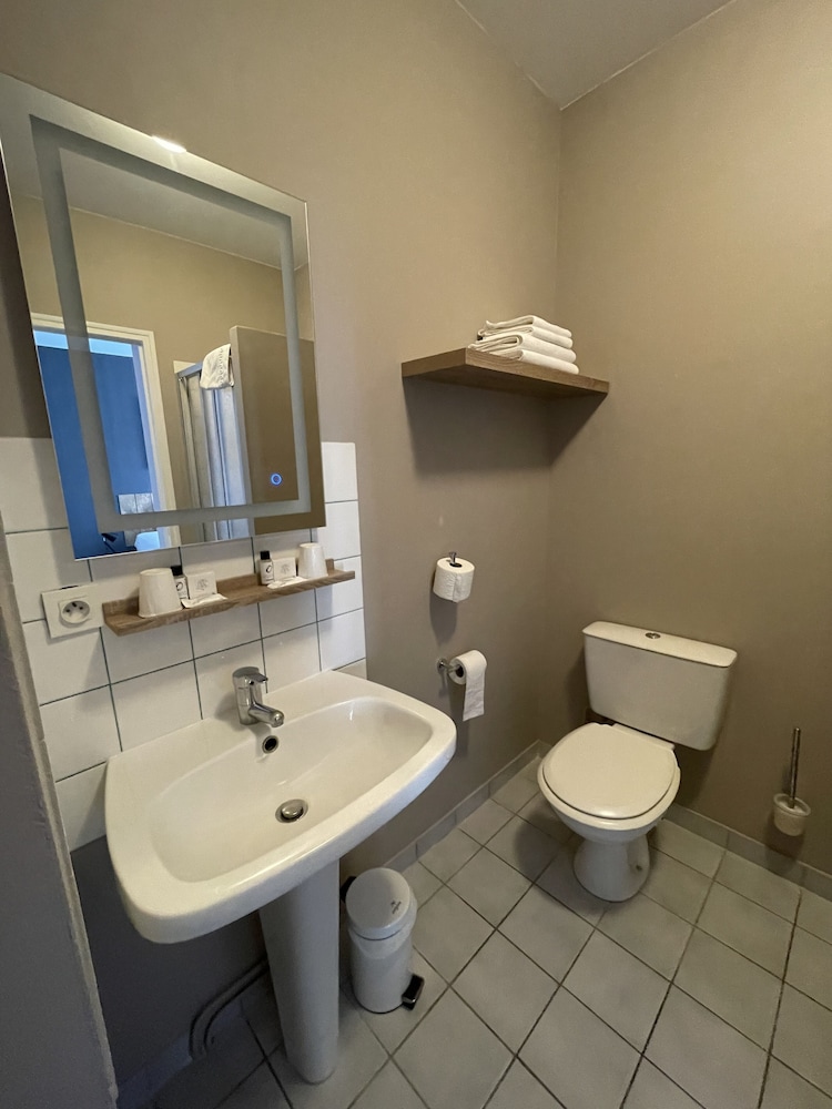 Hotel the Originals Saumur Ouest La Saulaie 60/63