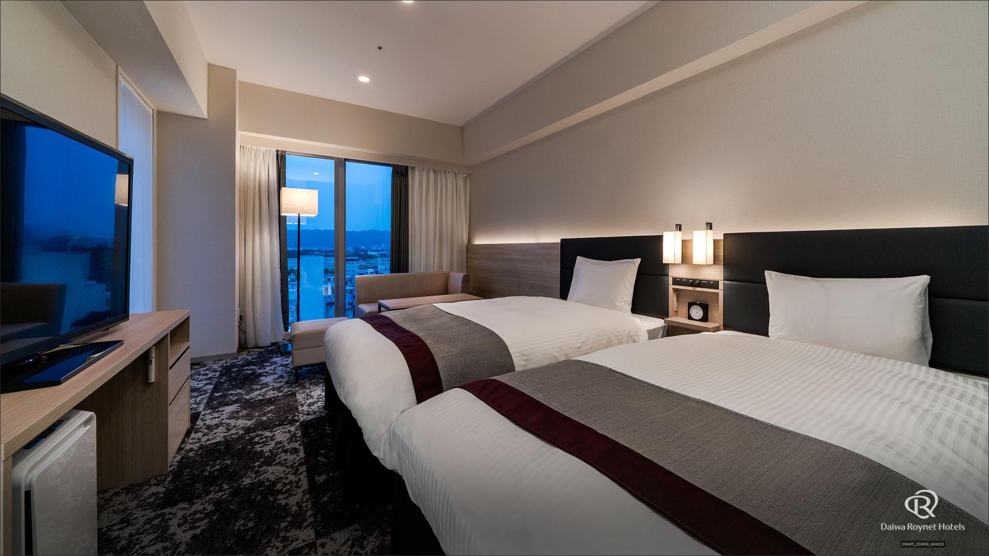 Semi Room, Standard, Semi Double Bed, Smoking