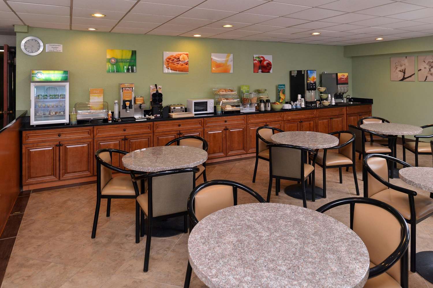 Quality Inn & Suites Matteson near I-57 20/30
