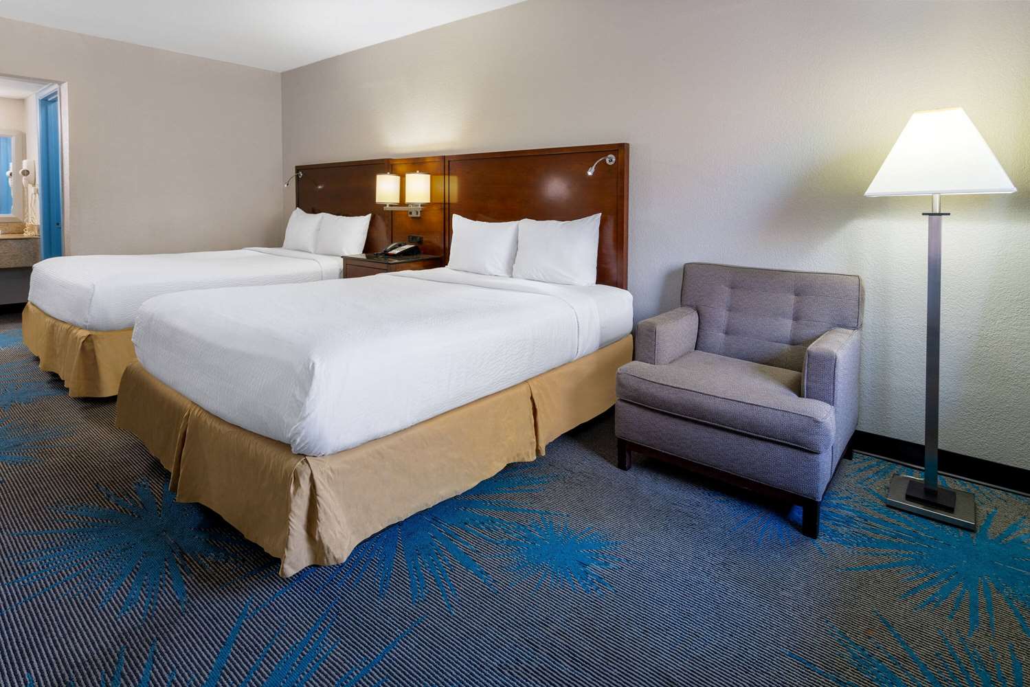Days Inn By Wyndham Columbia 21/43