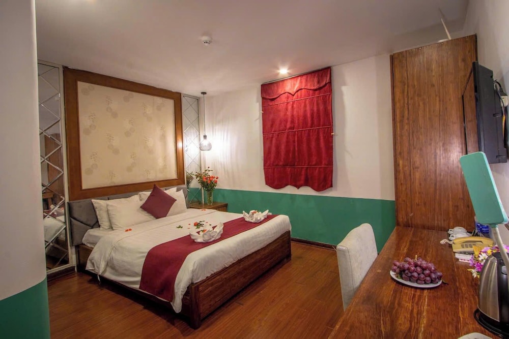 NT Elysian Hotel 45/76