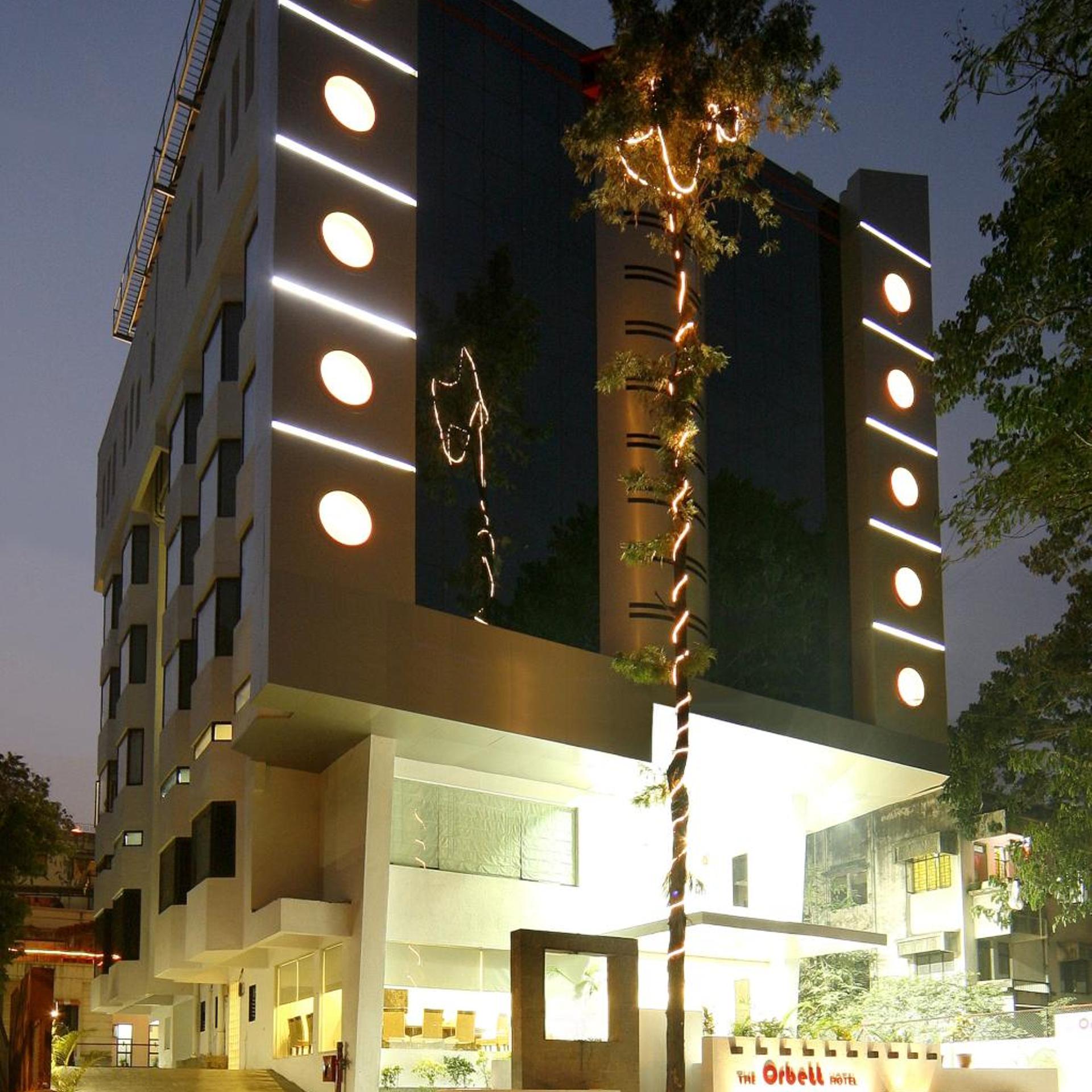 Oyo Premium Deccan Apte Road 1/55