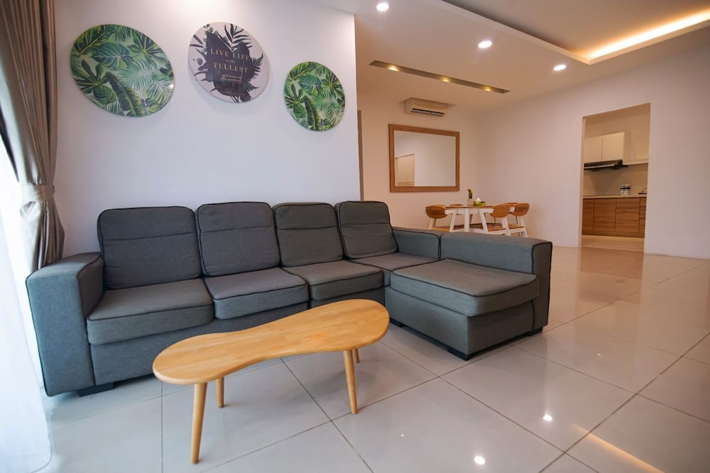D'embassy Serviced Residence Suites 37/55
