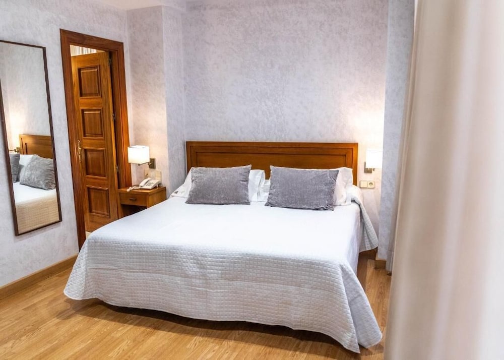 SUPERIOR, DOUBLE BED
