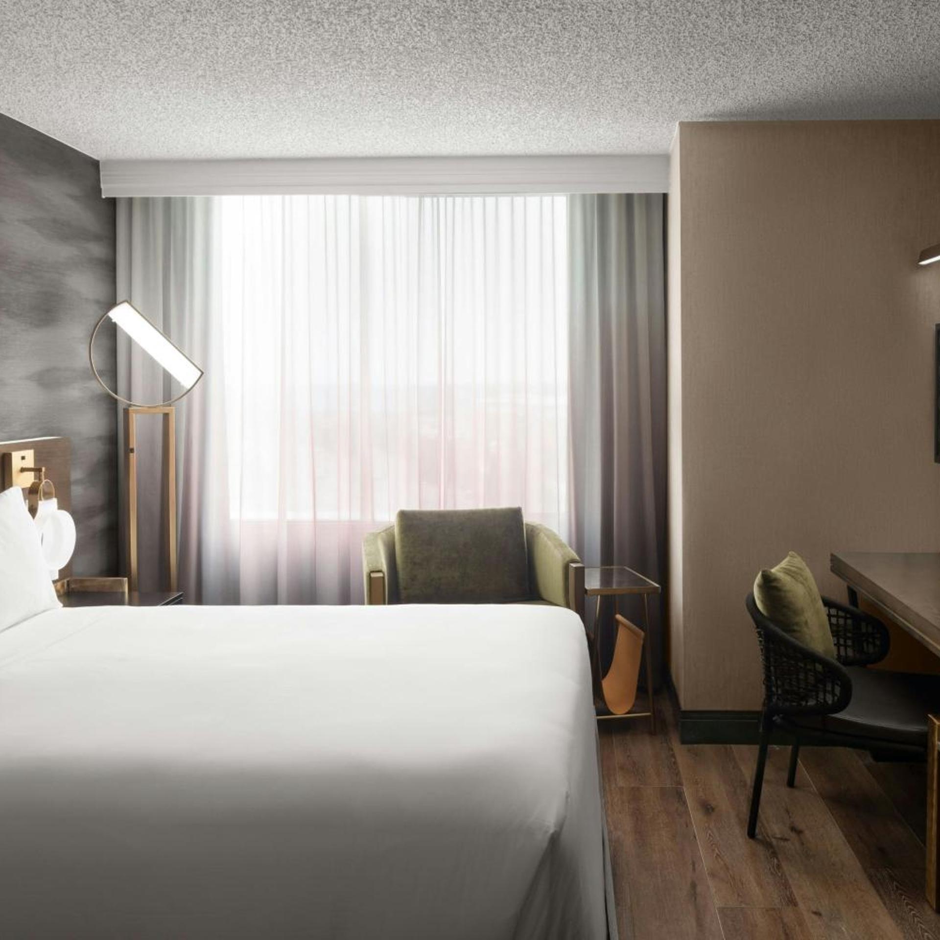 Room, Queen Bed, Club Floor