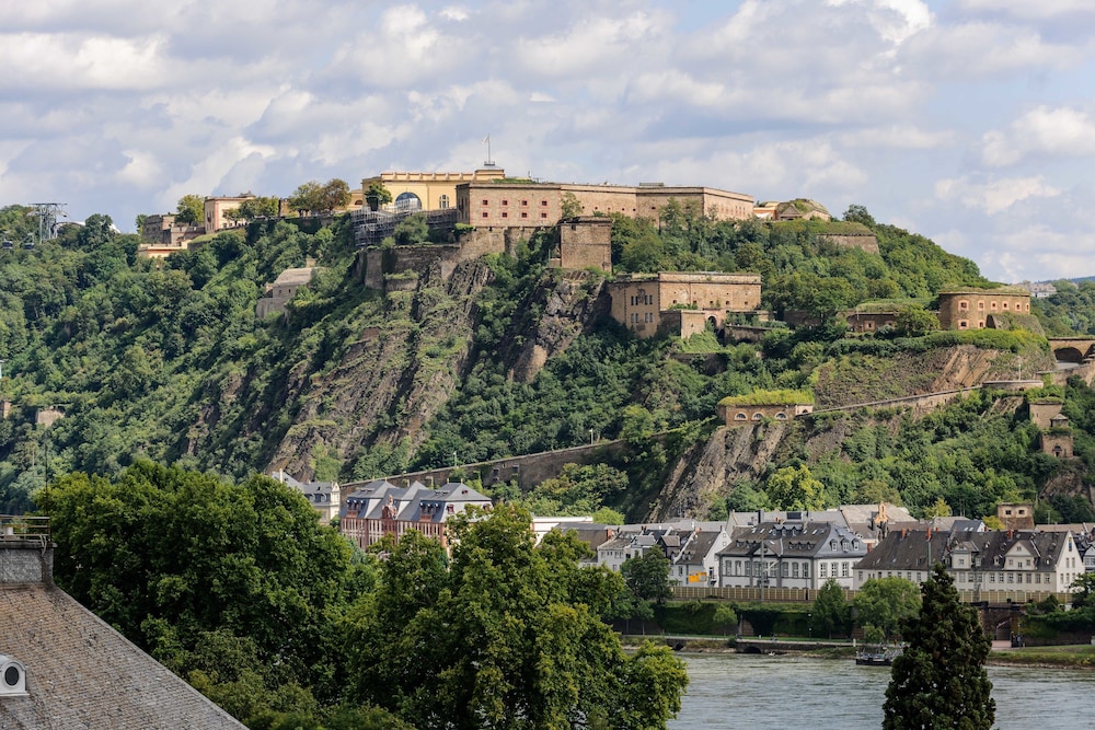 MERCURE HOTEL KOBLENZ 67/74