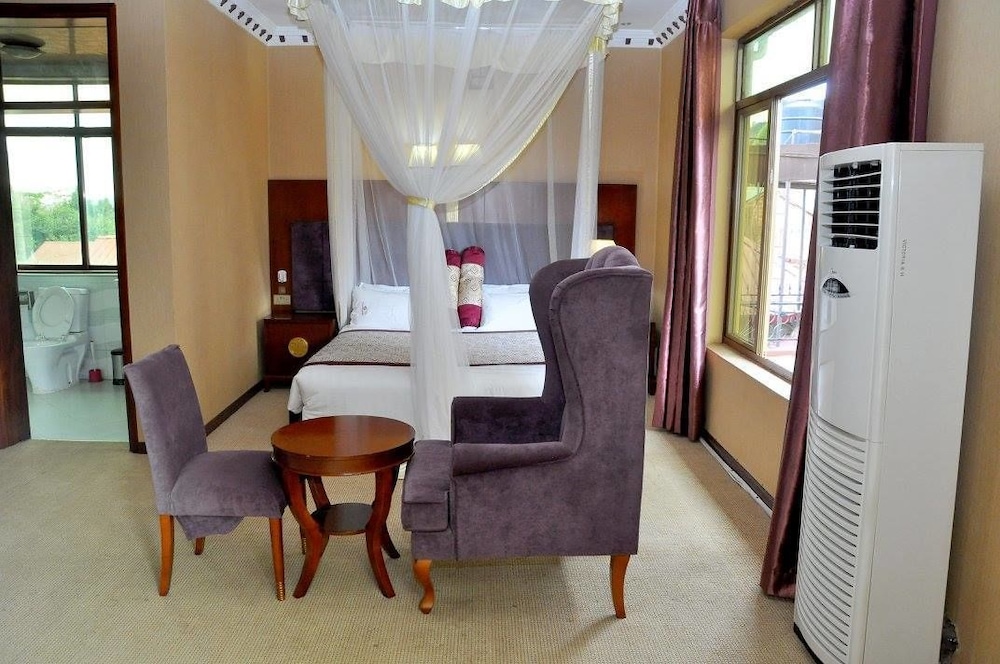 Ropani Hotel Kajjansi 8/31