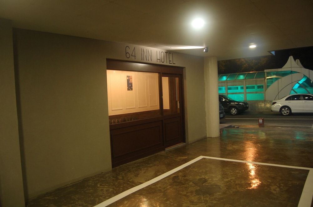 64 Inn Hotel 27/35