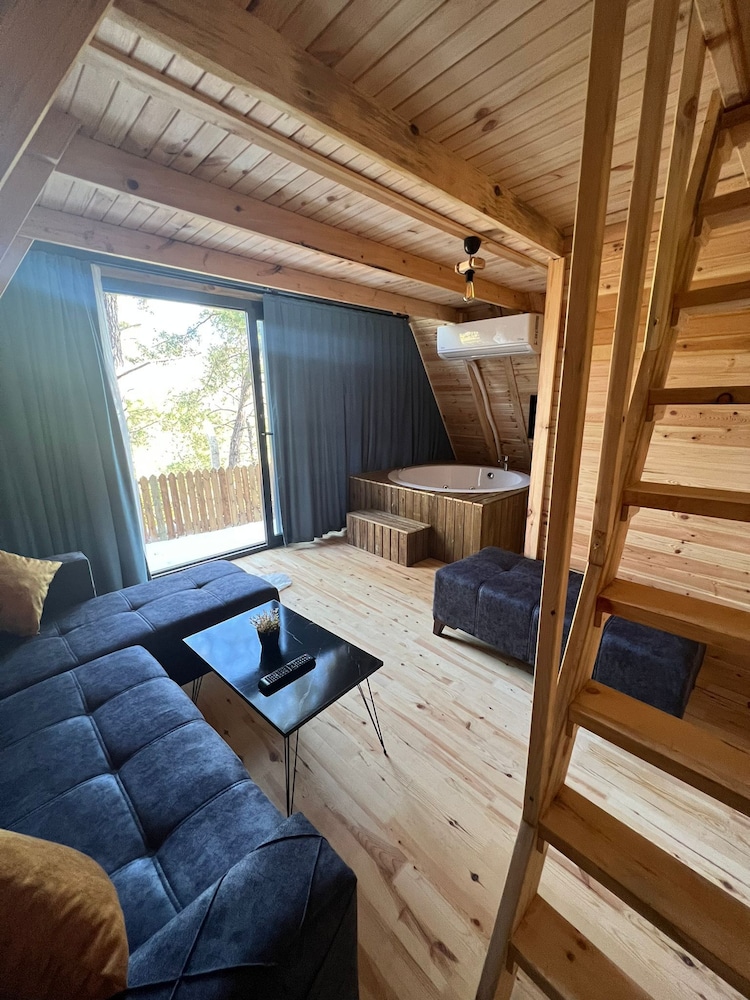 The Hill Glamping 15/47