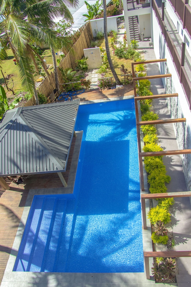 Ramada Suites by Wyndham Seafront Coral Coast 32/60
