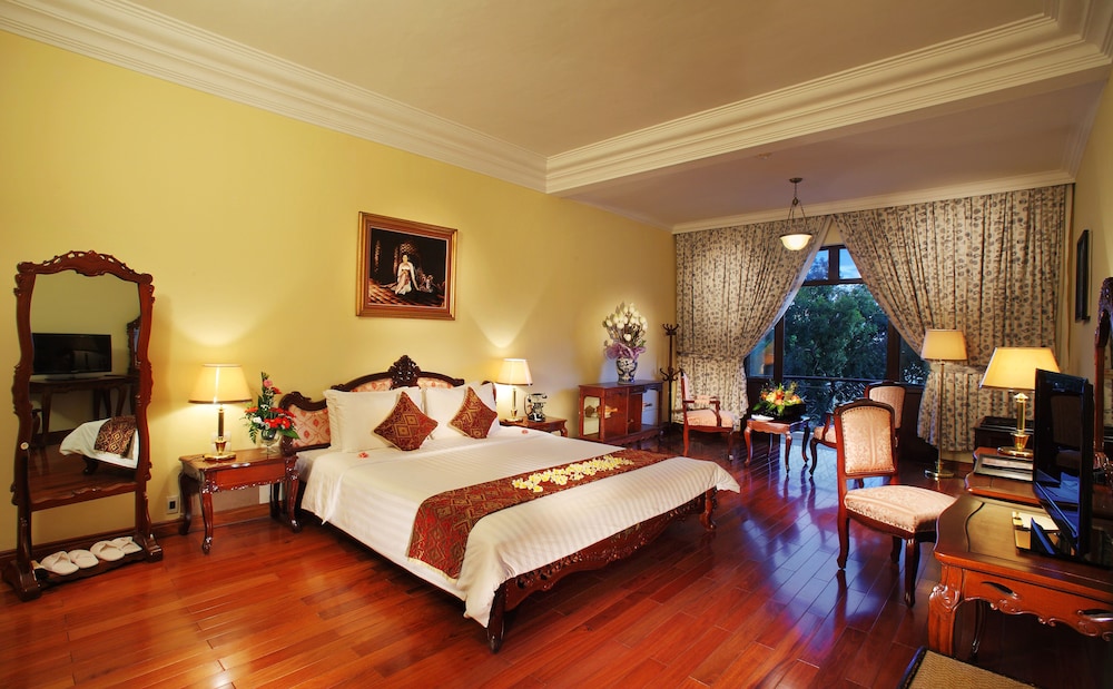 Suite, King Bed