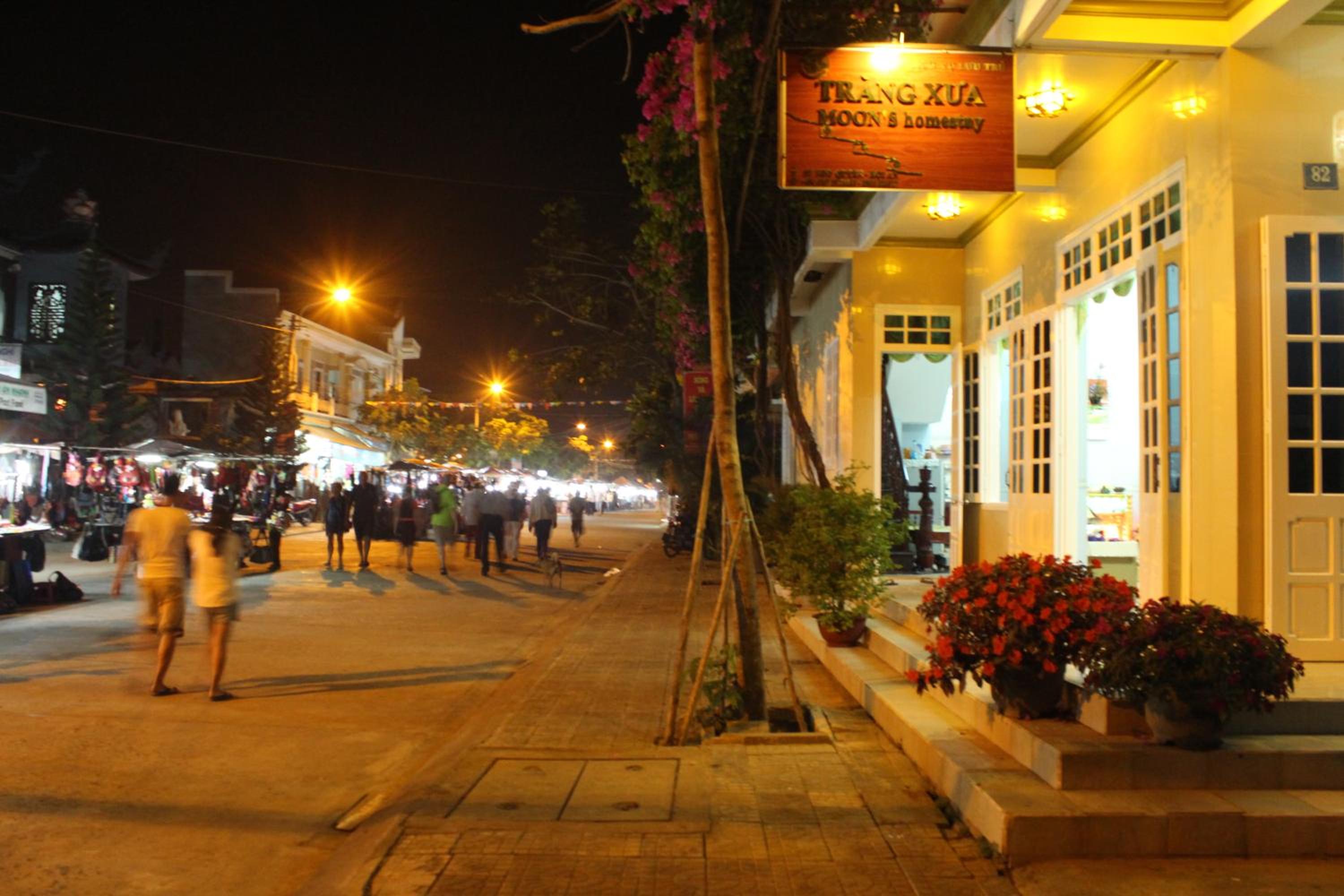 Moon's Homestay 45/46