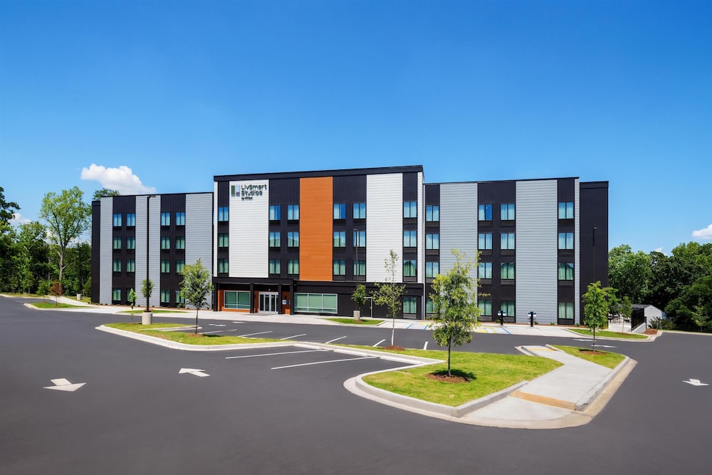 LivSmart Studios by Hilton Columbia Greystone 34/41