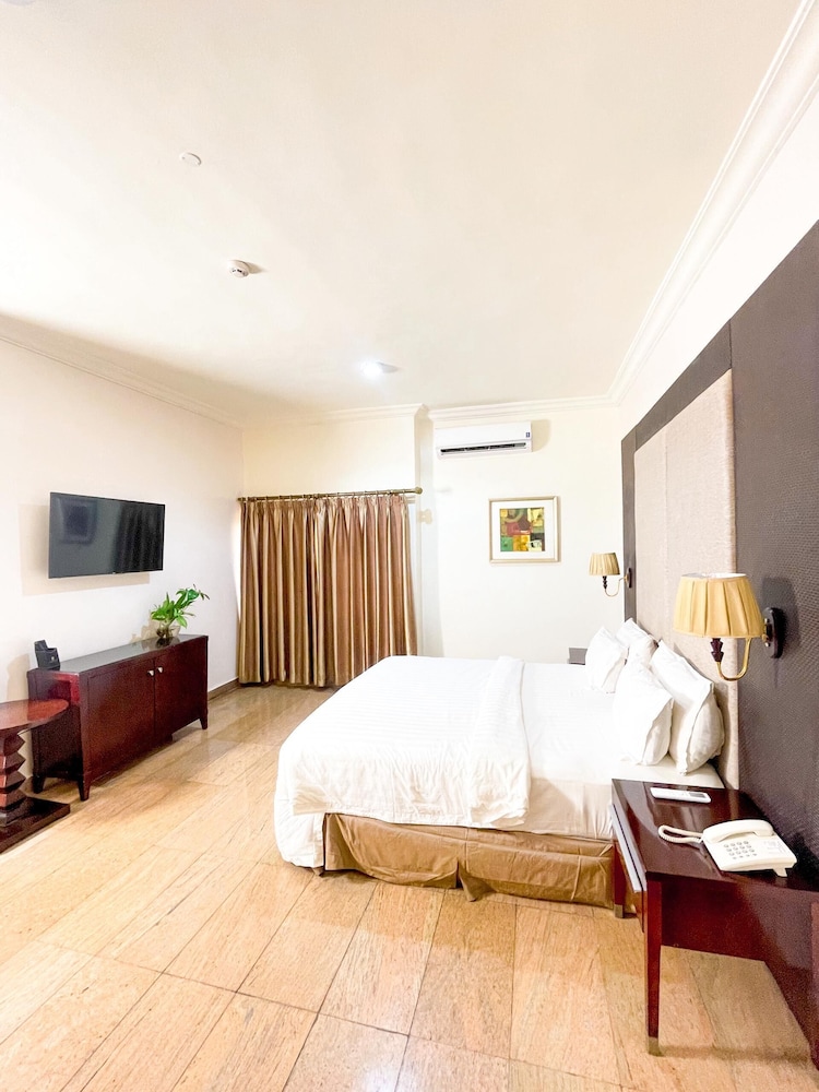Hotel Chelsea Wuse 2 8/50