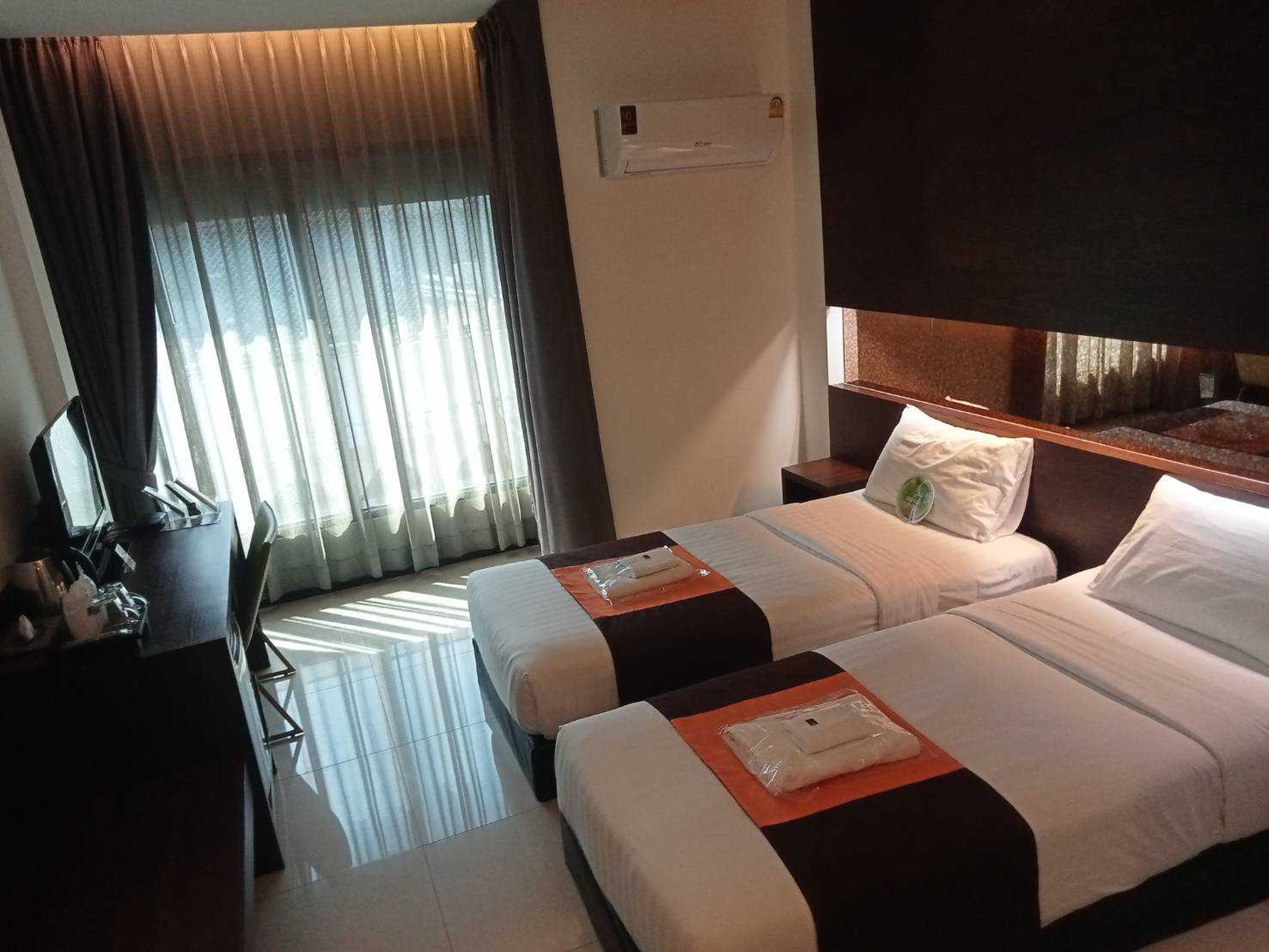 Standard, Double or Twin Bed