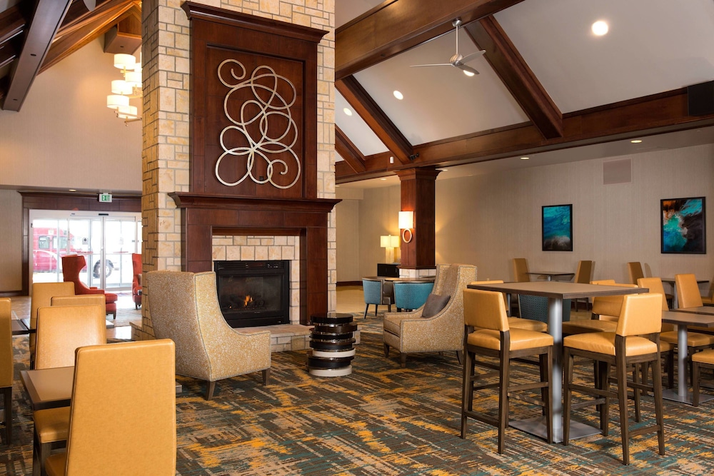 Residence Inn by Marriott Kansas City Airport 20/40