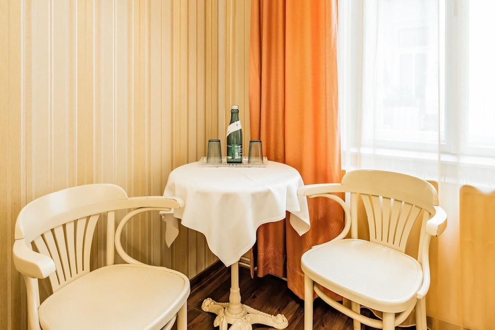 Hotel Pension Baronesse 35/45