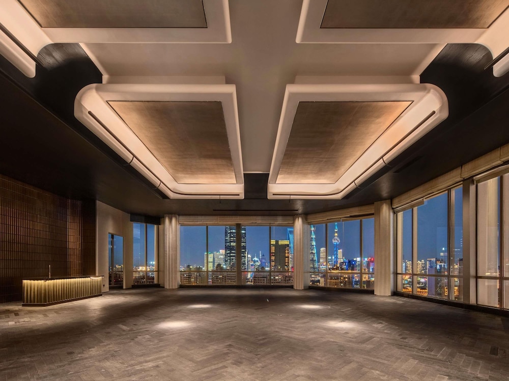 Sofitel Shanghai North Bund 34/60