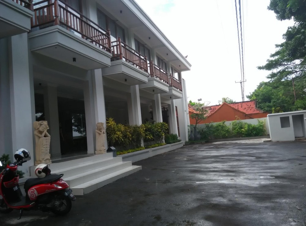 Hotel Wahyu Dana 29/46