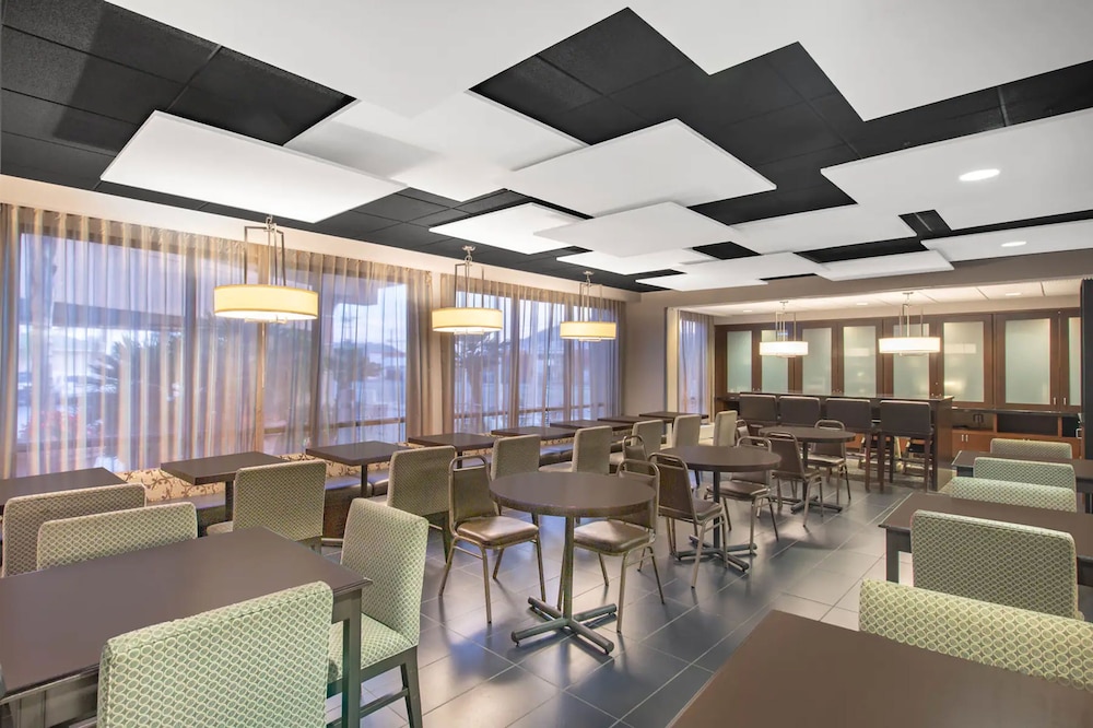 restaurant-cafeteria